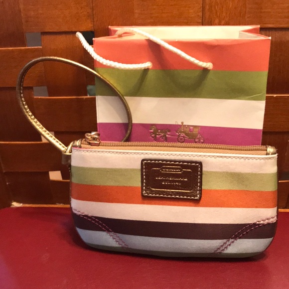 Coach wristlet - Picture 1 of 7